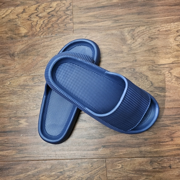 Cloud Slides - Picture 4 of 4